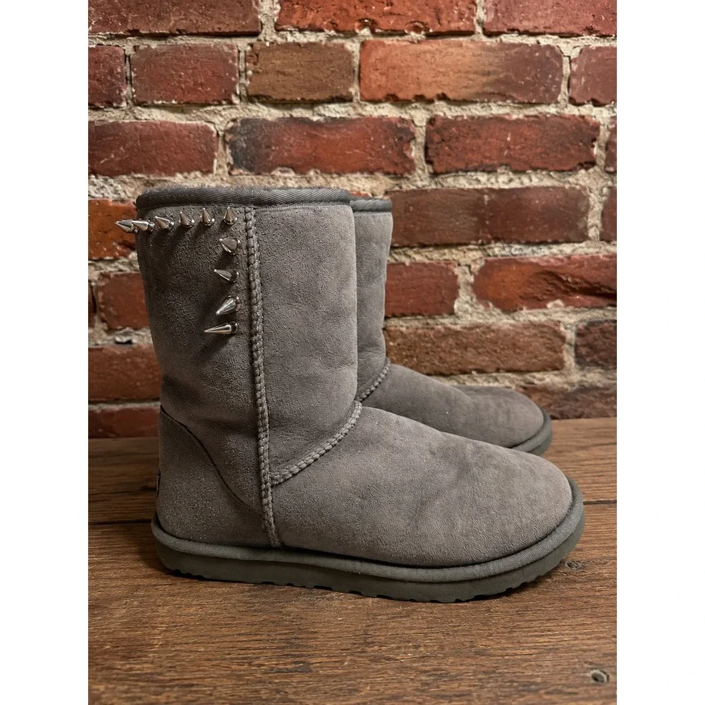 Y2K UGG Short Spiked Boots Gray Sheepskin 9 Grunge Punk Handmade Boho 2000s
